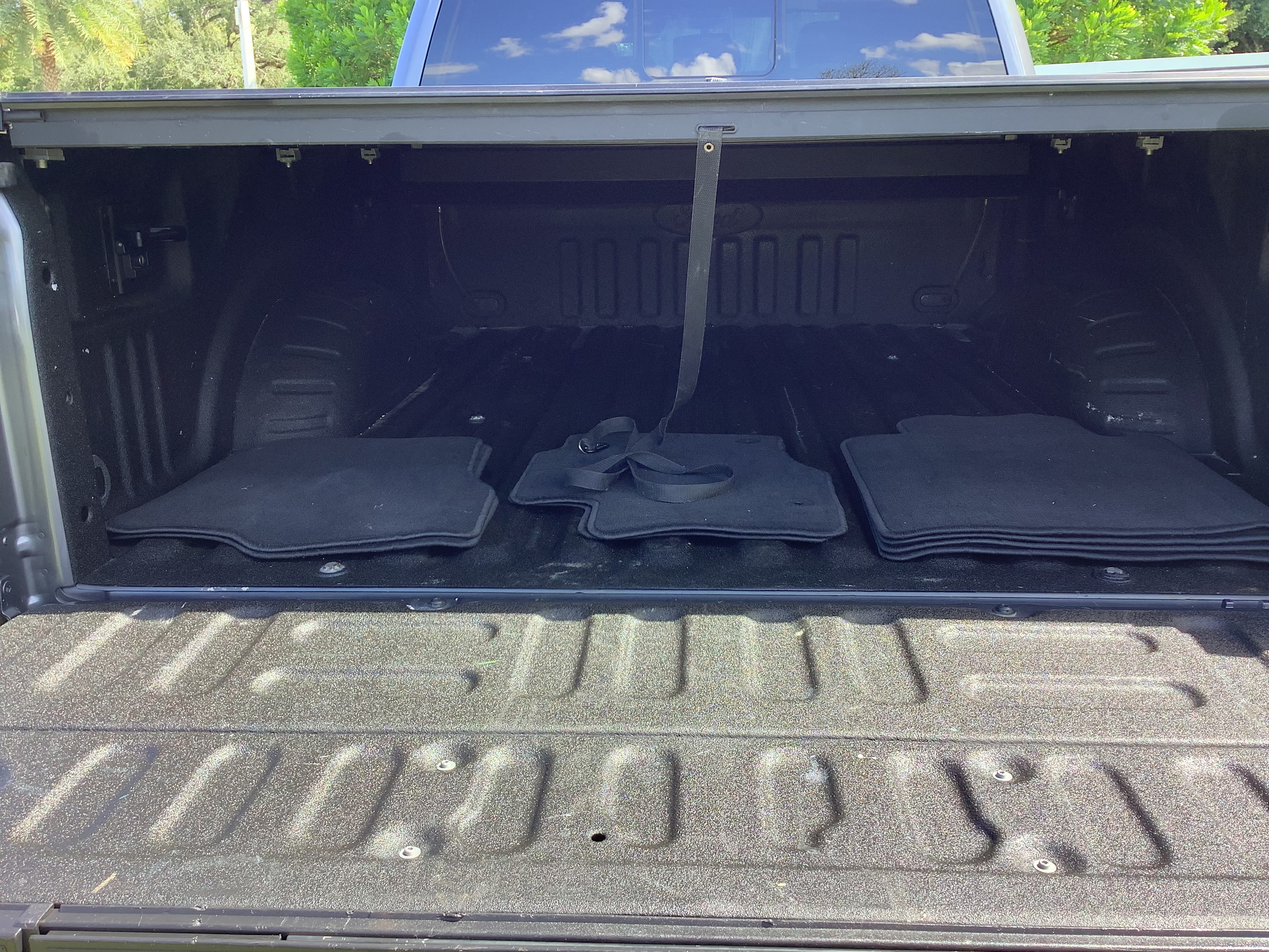 Used 2022 Ford F250 Lariat w/ Black Appearance Package AWD/4WD image 29