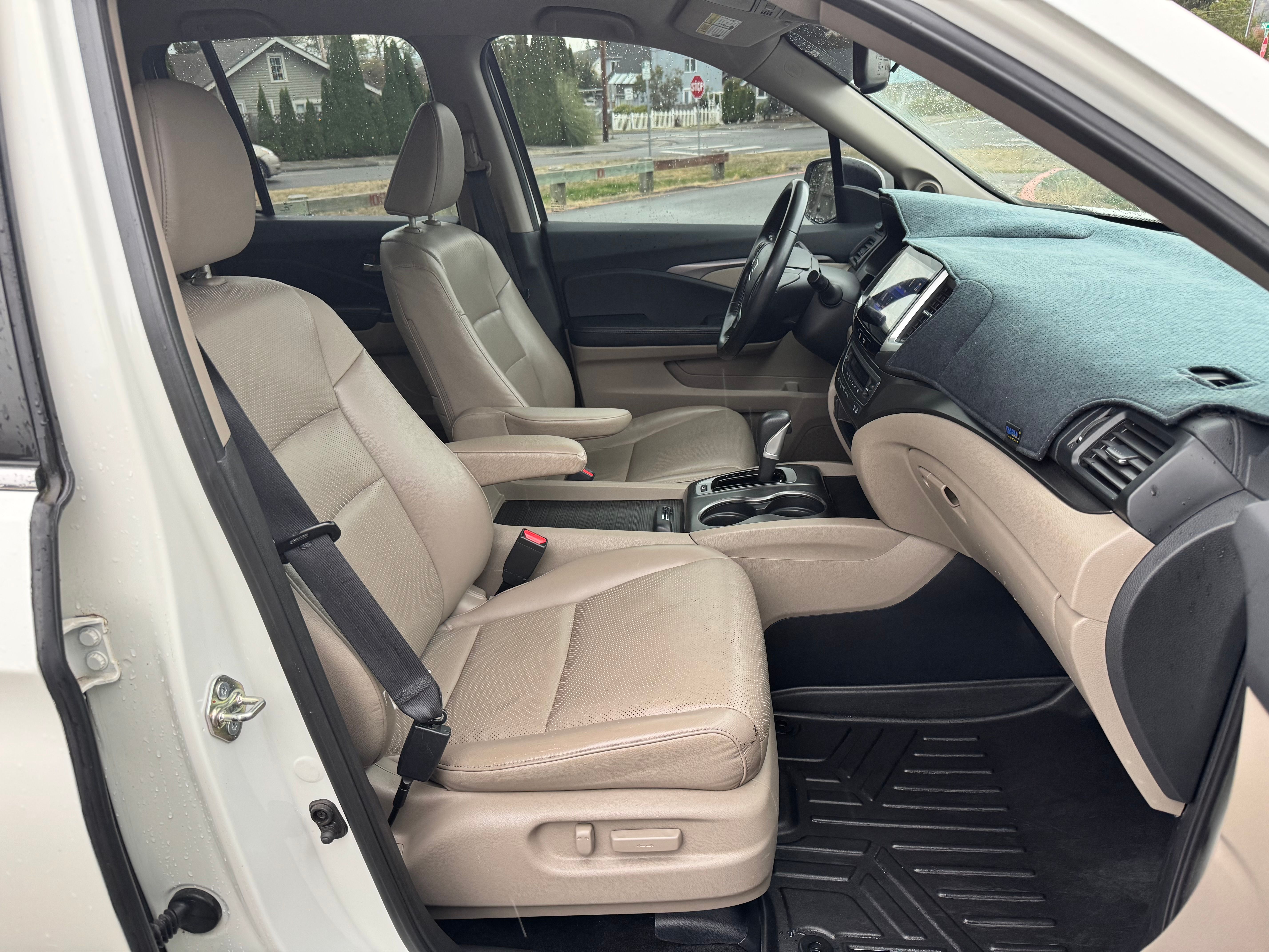 Used 2017 Honda Ridgeline RTL-T image 16