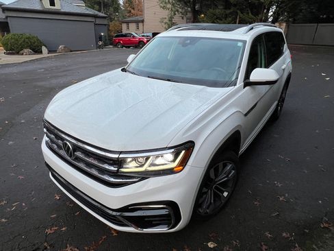 Used 2021 Volkswagen Atlas SEL R-Line image 12
