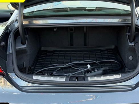 Used 2022 Audi e-tron GT Premium Plus image 17