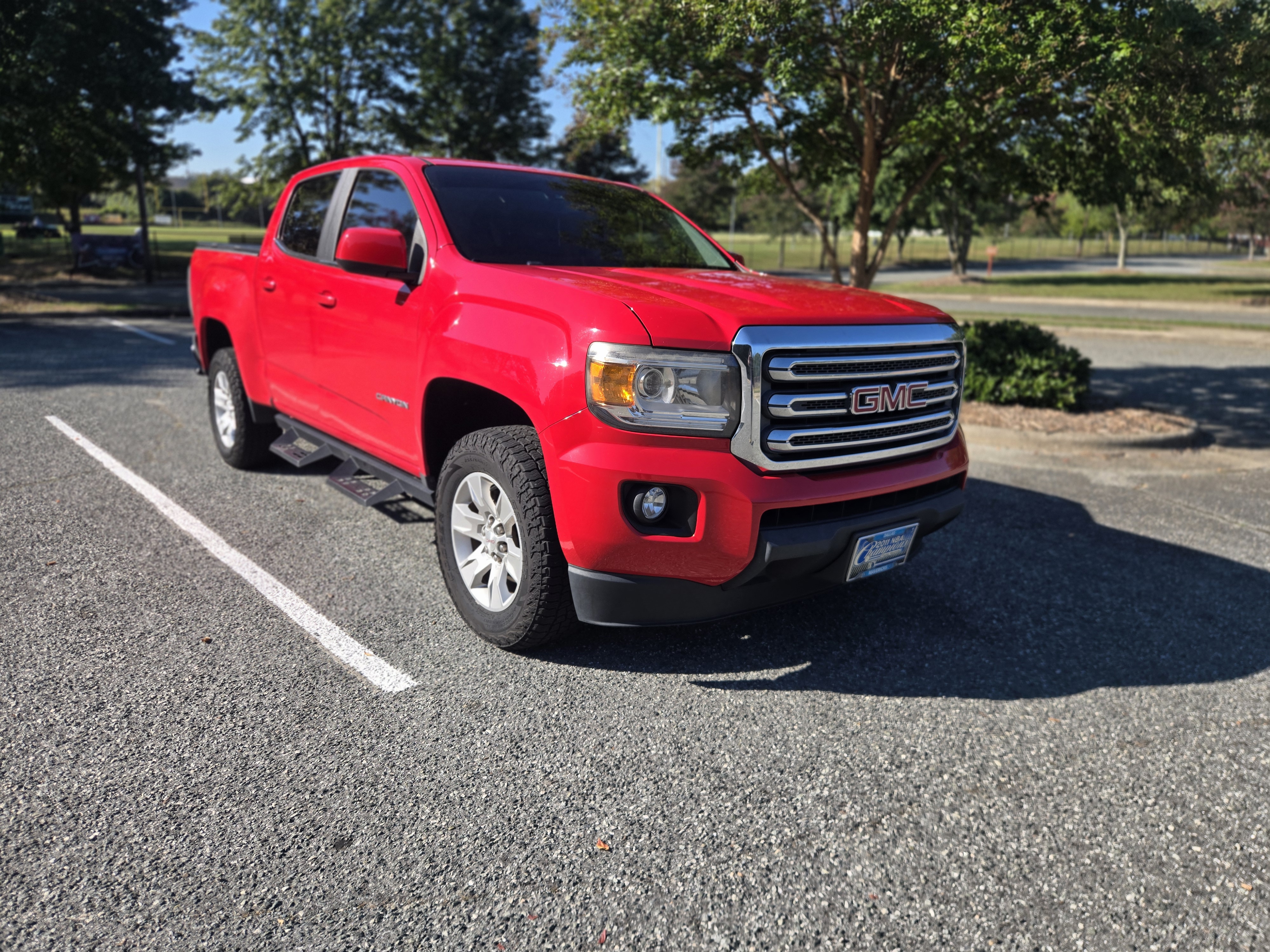 Used 2016 GMC Canyon SLE w/ SLE Convenience Package RWD image 1