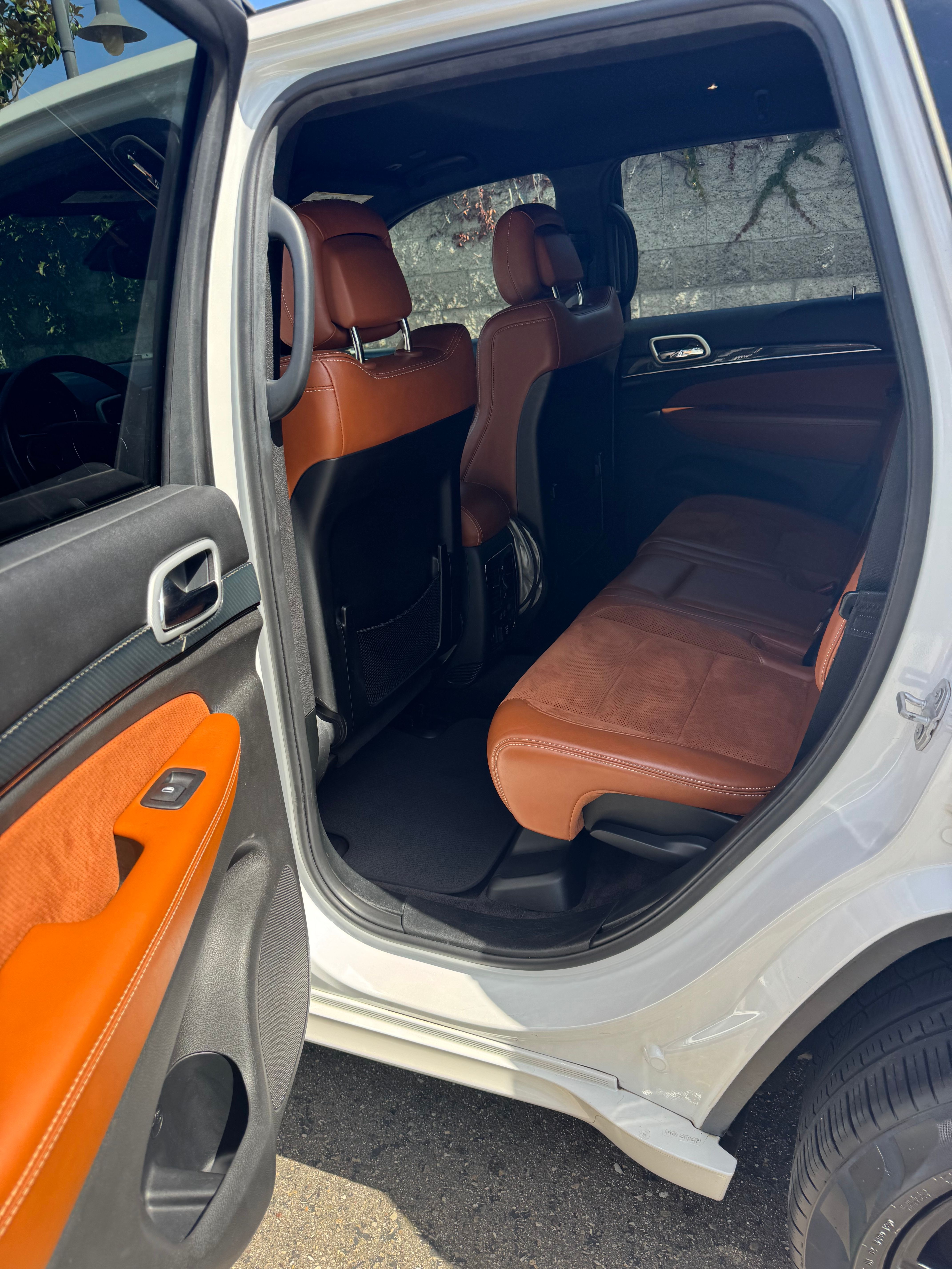 Used 2018 Jeep Grand Cherokee SRT AWD/4WD image 12