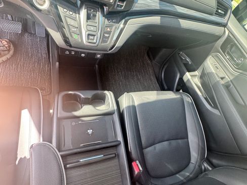 Used 2026 Honda Odyssey Elite image 6