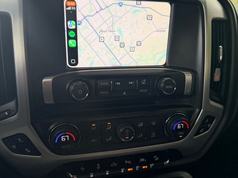 Used 2018 GMC Sierra 1500 SLT AWD/4WD image 11