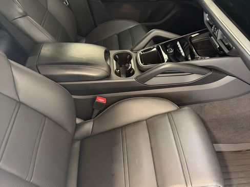 Used 2025 Porsche Cayenne E-Hybrid AWD/4WD image 6
