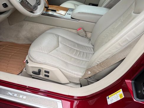 Used 2006 Cadillac XLR RWD image 12