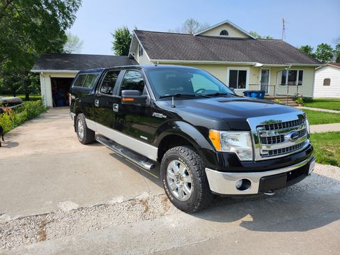 Used 2014 Ford F150 XLT w/ Equipment Group 302A Luxury image 9