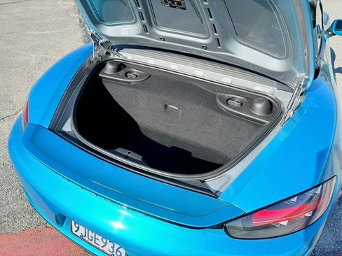 Used 2017 Porsche 718 Boxster image 12