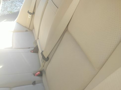 Used 2011 Mercedes-Benz C 300 Sedan image 10