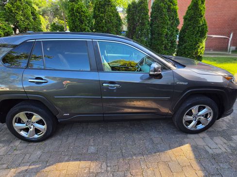 Used 2019 Toyota RAV4 Limited AWD/4WD image 1