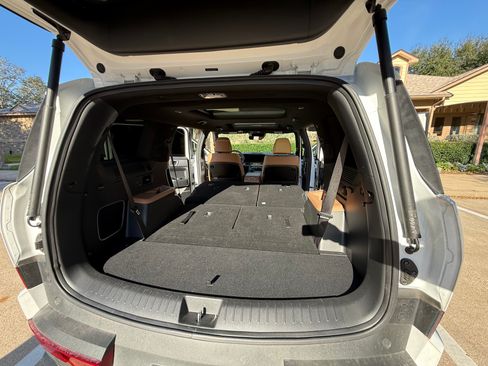 Used 2024 Hyundai Santa Fe Limited image 10