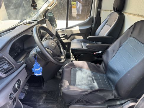 Used 2023 Ford Transit 250 Medium Roof w/ Exterior Upgrade Package RWD image 6