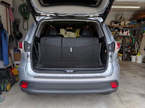 Used 2016 Toyota Highlander Limited image 9