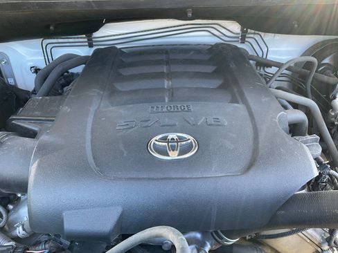 Used 2018 Toyota Tundra SR5 image 12