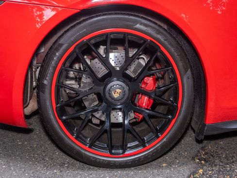 Used 2016 Porsche 911 Carrera GTS RWD image 28