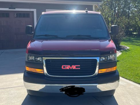Used 2020 GMC Savana 3500 Extended w/ Driver Convenience Package image 4
