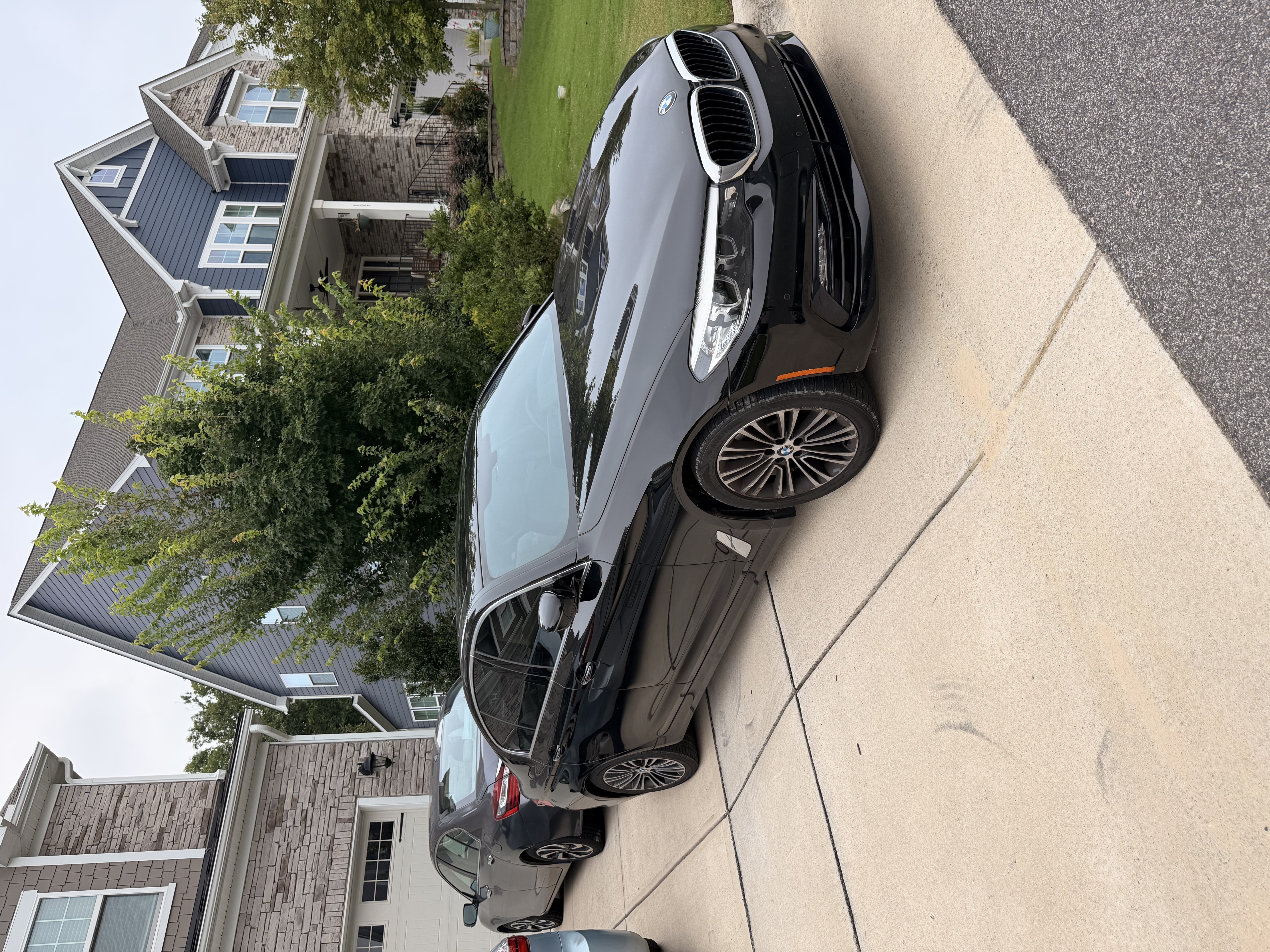 Used 2017 BMW 530i RWD image 2