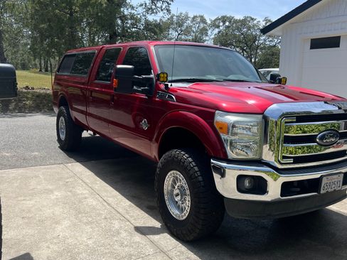 Used 2016 Ford F350 Lariat w/ Lariat Ultimate Package AWD/4WD image 2