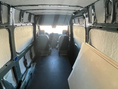 Used 2021 Mercedes-Benz Sprinter 2500 image 16