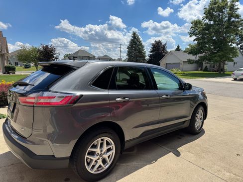 Used 2023 Ford Edge SEL w/ Convenience Package AWD/4WD image 9