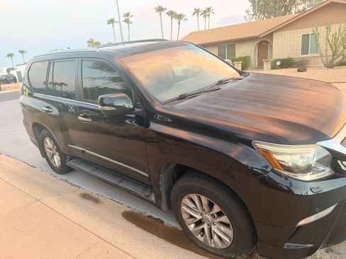 Used 2015 Lexus GX 460 w/ Premium Package AWD/4WD image 4