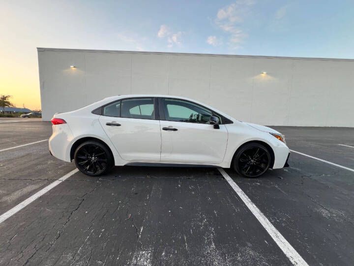 Used 2022 Toyota Corolla SE FWD image 5