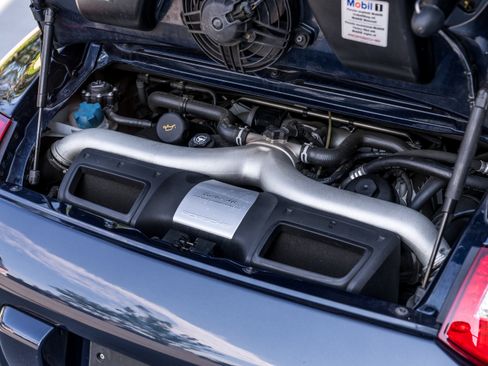 Used 2011 Porsche 911 4 Coupe image 22