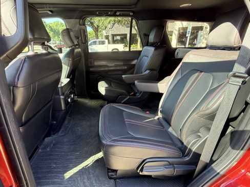 Used 2019 Ford Expedition Limited w/ Equipment Group 303A AWD/4WD image 9