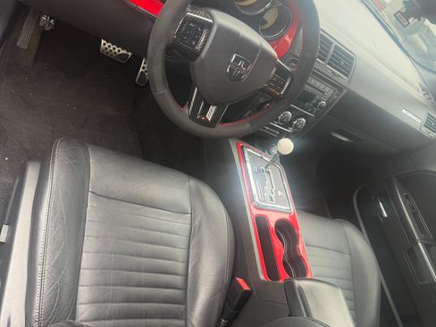 Used 2011 Dodge Challenger R/T RWD image 5