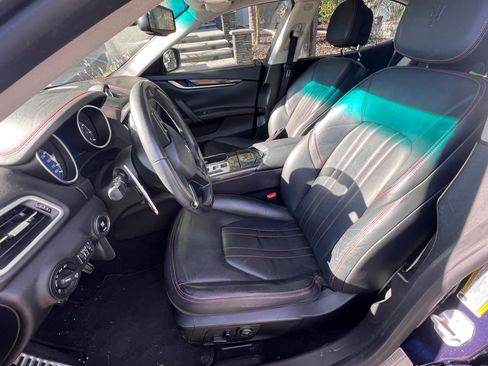 Used 2016 Maserati Ghibli image 9