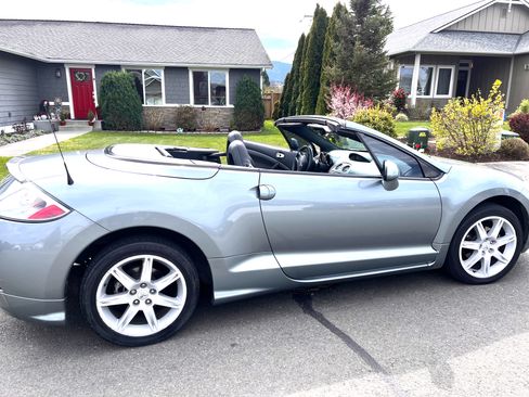 Used 2007 Mitsubishi Eclipse GT image 2