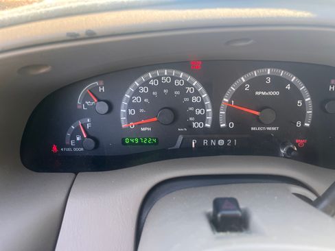 Used 2003 Ford F150 XLT RWD image 9