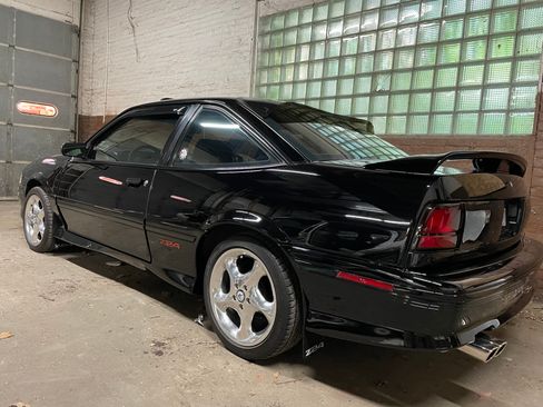 Used 1992 Chevrolet Cavalier Z24 image 2