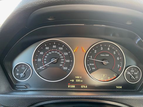 Used 2018 BMW 330i Gran Turismo xDrive image 19