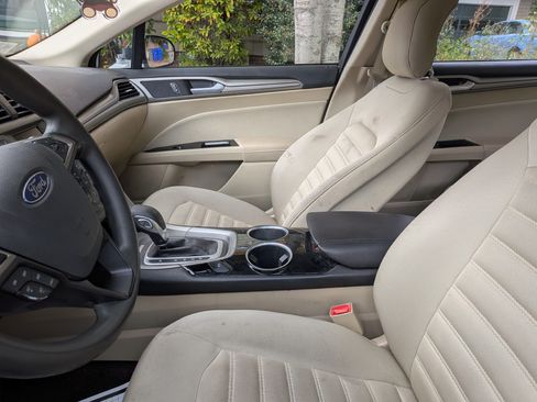 Used 2013 Ford Fusion SE image 11