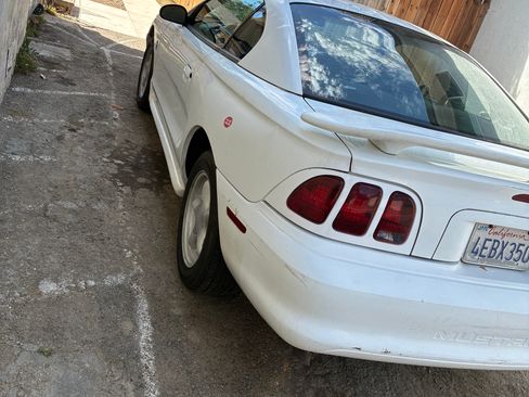 Used 1998 Ford Mustang Coupe RWD image 10