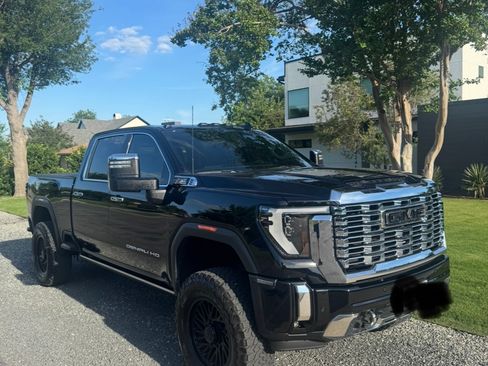 Used 2025 GMC Sierra 2500 Denali w/ Denali Reserve Package AWD/4WD image 1