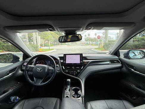 Used 2021 Toyota Camry XSE image 12