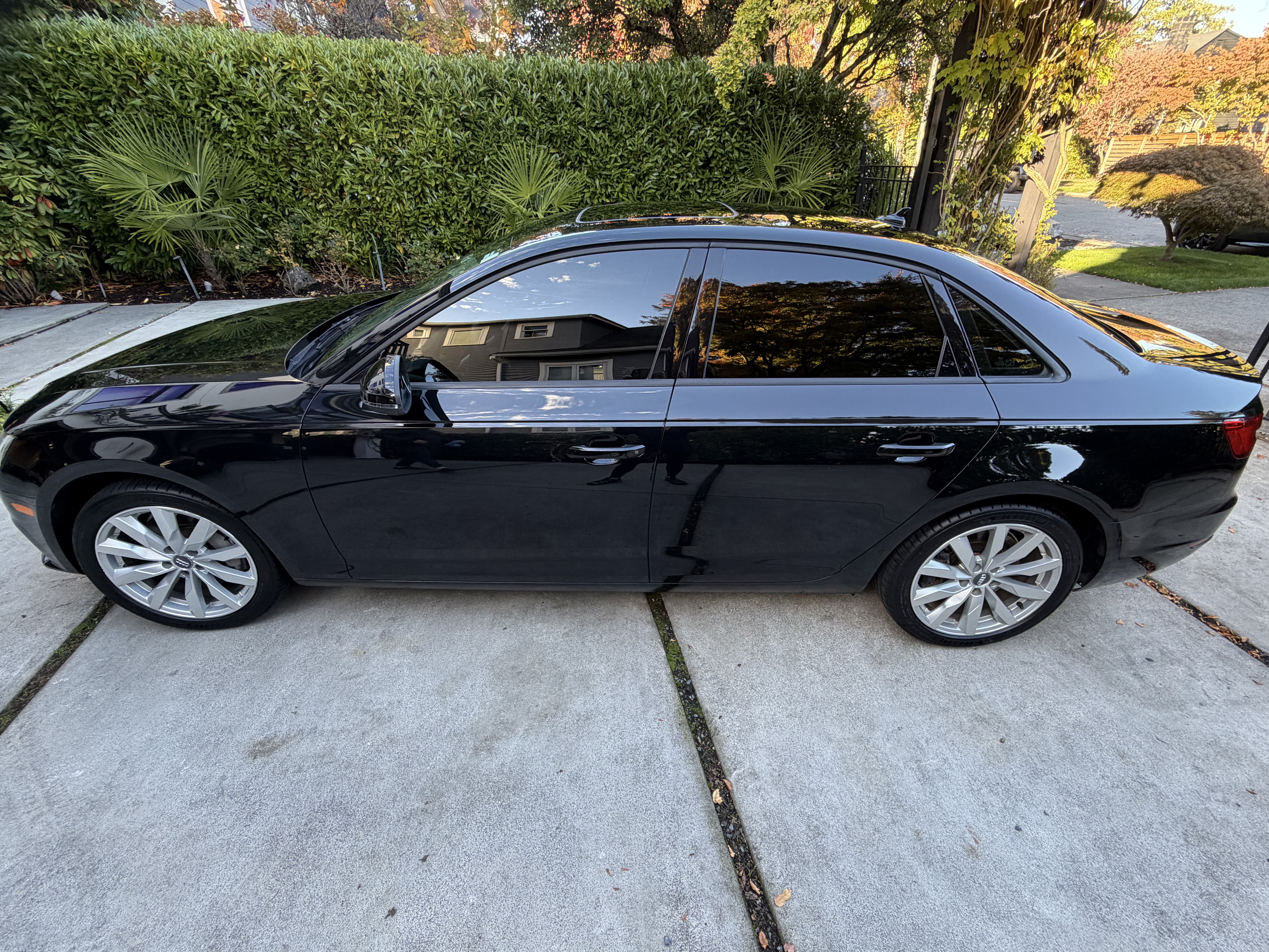Used 2017 Audi A4 2.0T Premium w/ Convenience Package FWD image 10