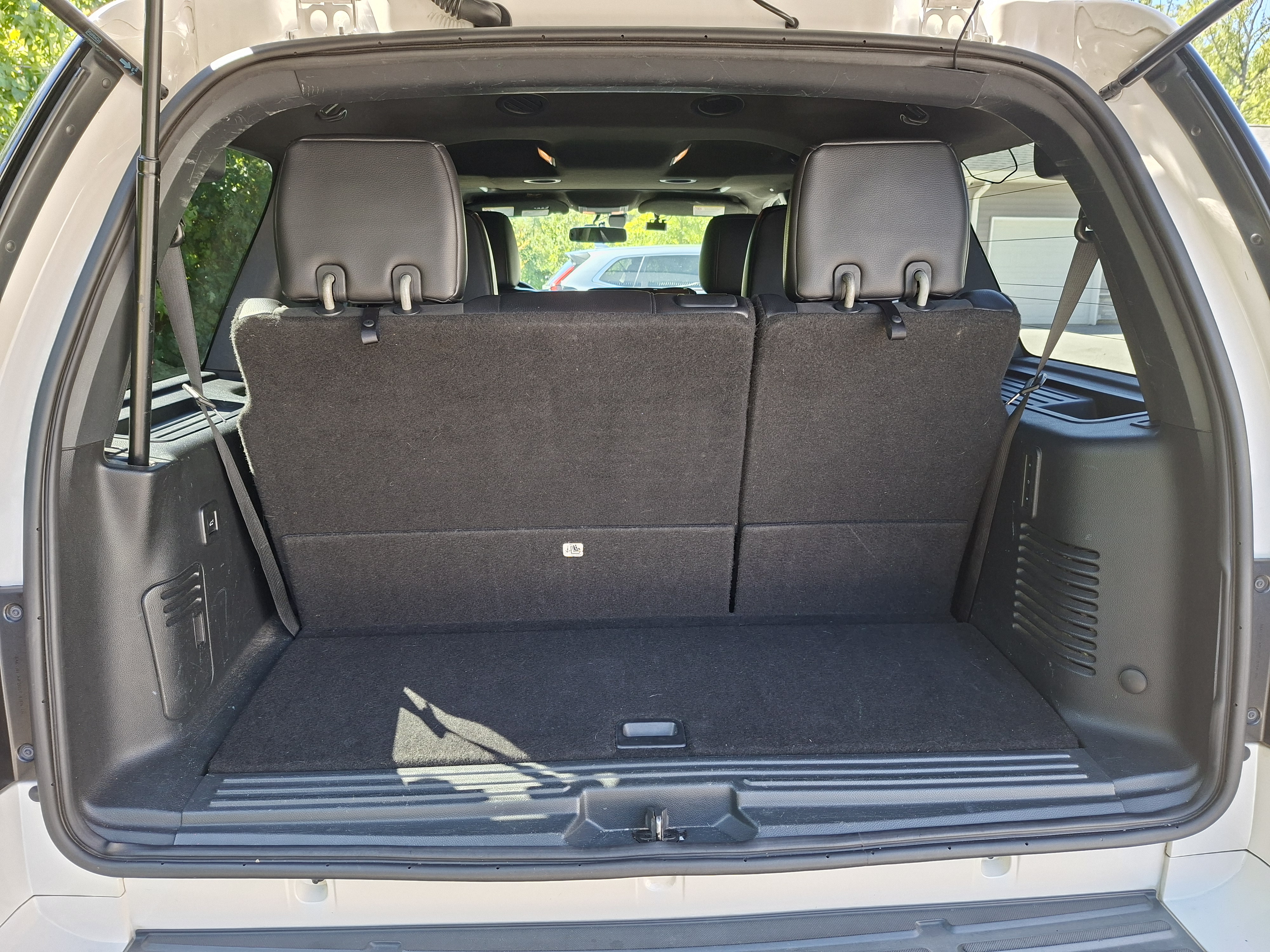 Used 2016 Ford Expedition Limited RWD image 17