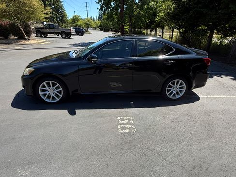 Used 2012 Lexus IS 250 AWD w/ Premium Pkg Value Edition image 2