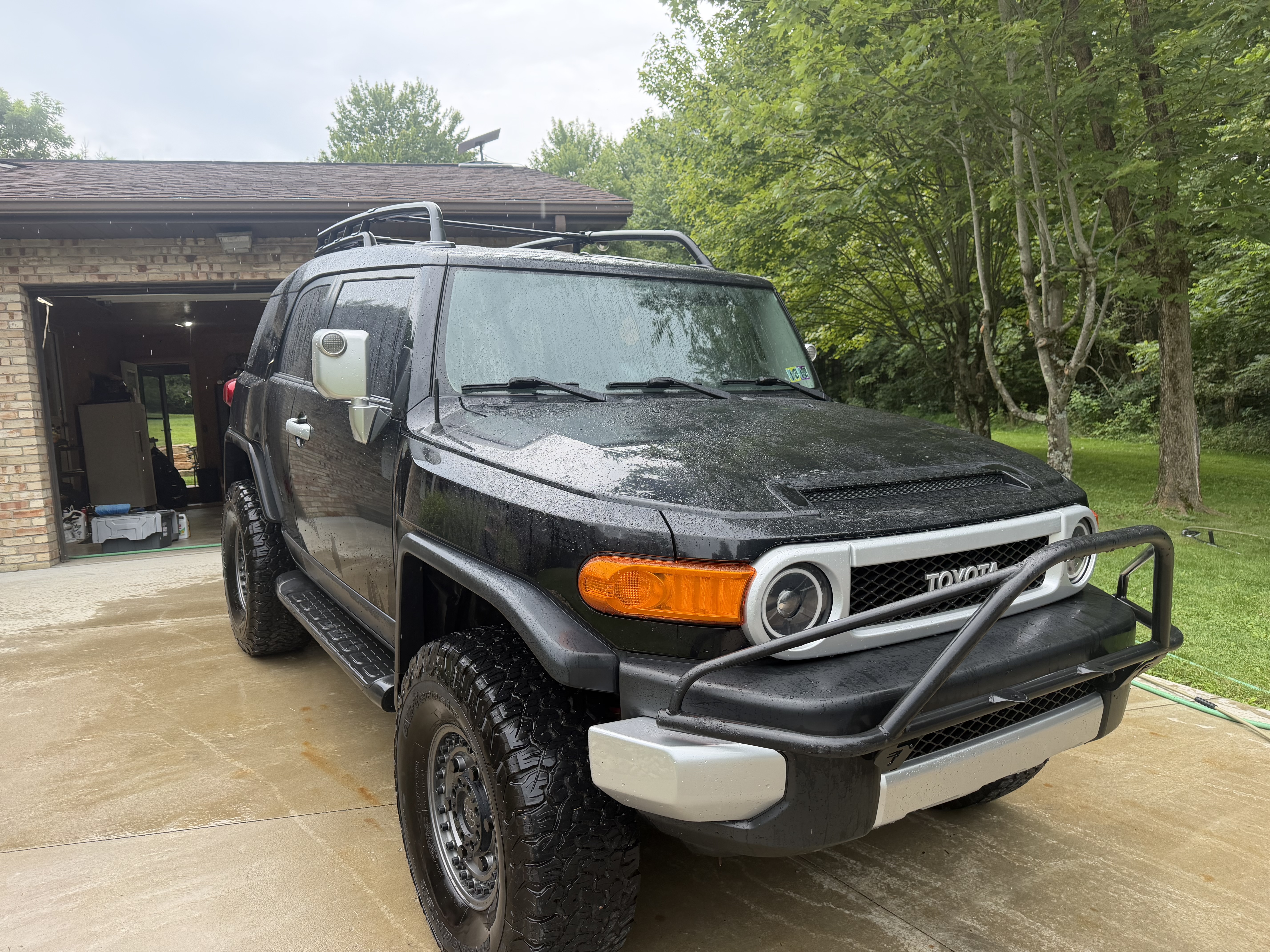 Used 2008 Toyota FJ Cruiser 4WD image 2