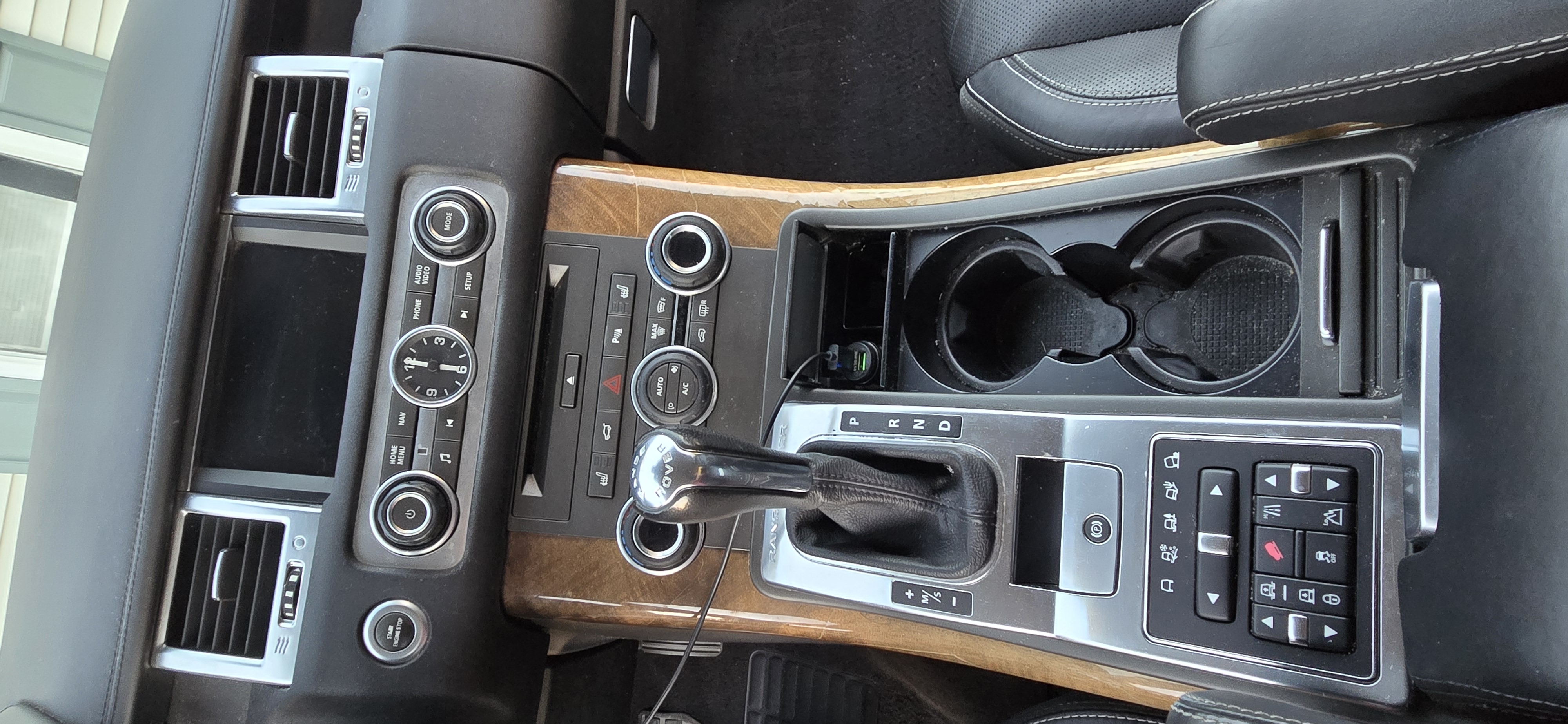 Used 2013 Land Rover Range Rover Sport HSE LUX w/ Luxury Interior Pkg AWD/4WD image 12