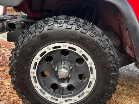 Used 2004 Jeep Wrangler SE image 10