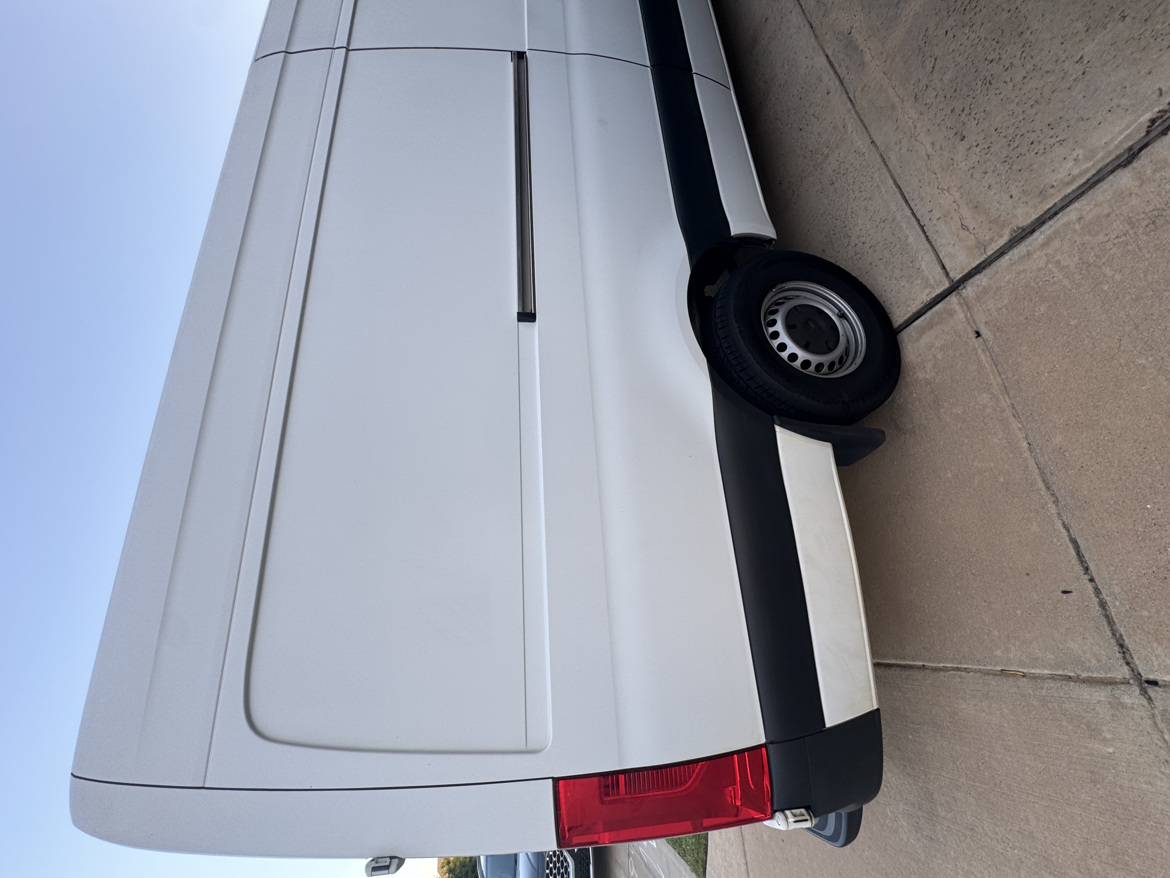 Used 2021 Mercedes-Benz Sprinter 2500 image 2
