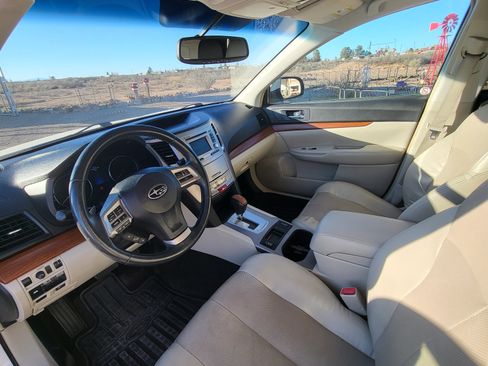 Used 2014 Subaru Outback 2.5i Limited image 6