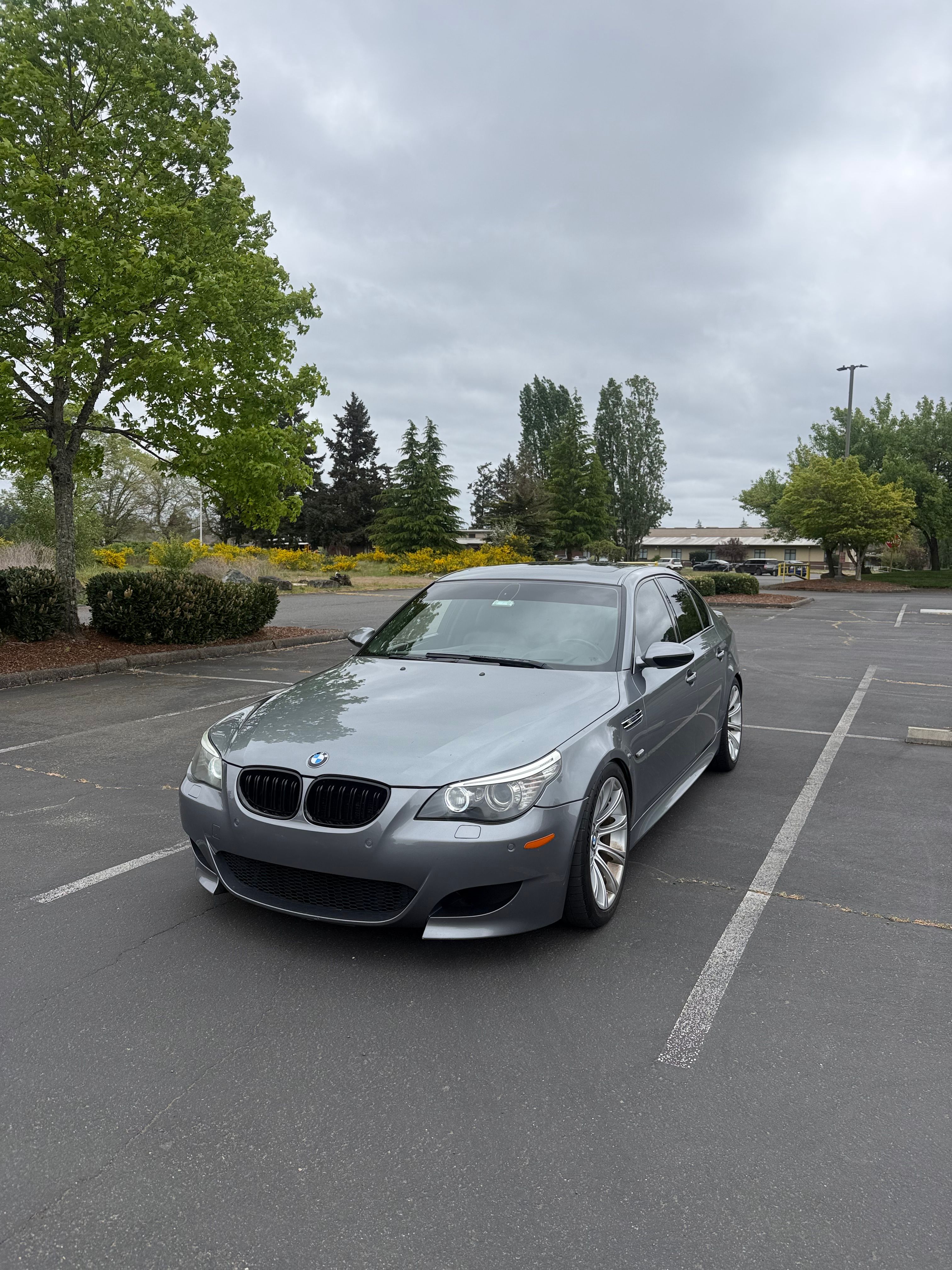 Used 2008 BMW M5 RWD image 2