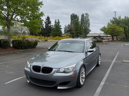 Used 2008 BMW M5 RWD image 2