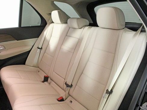 Used 2024 Mercedes-Benz GLE 350 4MATIC image 30