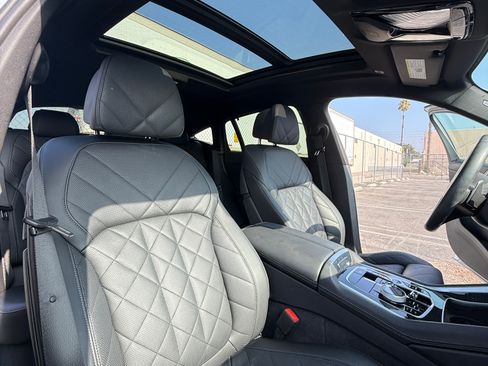 Used 2025 BMW X6 M60i w/ Executive Package image 20